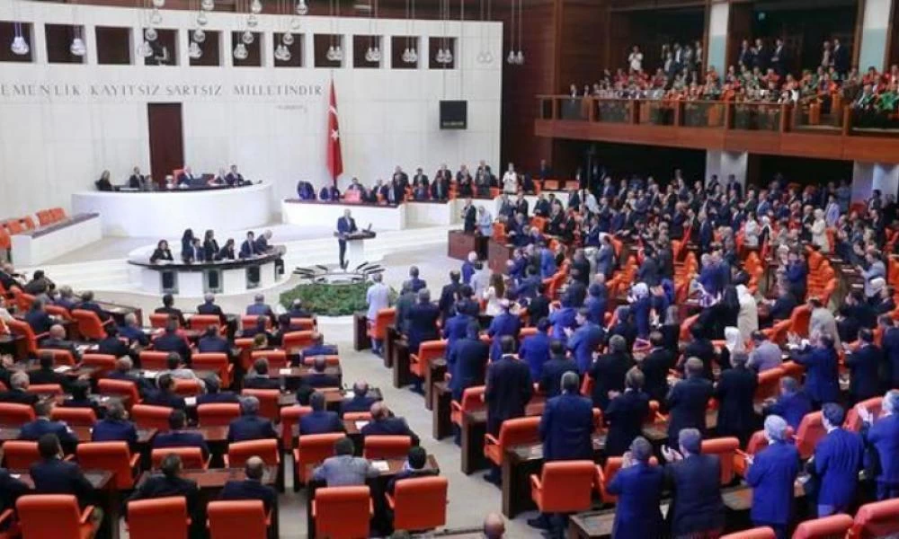 Τουρκία: Το κοινοβούλιο συζητά την αποστολή στρατού σε Συρία, Ιράκ και Λίβανο